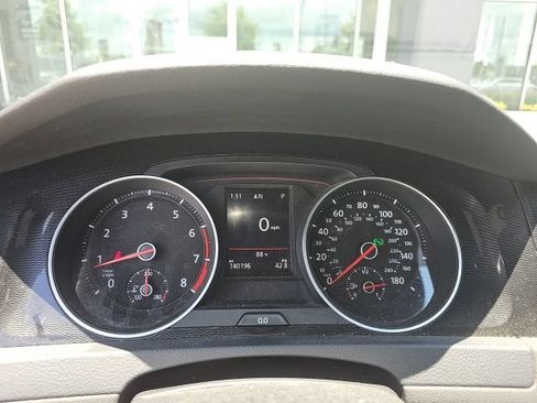 Used 2017 Volkswagen GTI SE FWD image 13