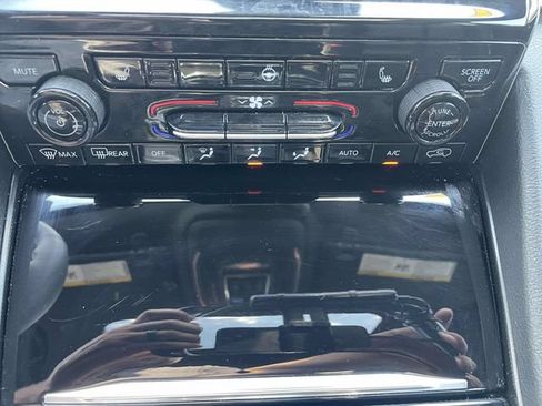 Used 2024 Jeep Grand Cherokee Limited 4xe AWD/4WD image 30