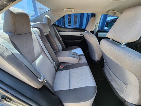 Used 2018 Toyota Corolla LE image 12