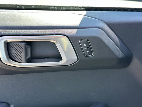 New 2025 Ford Bronco Outer Banks image 17