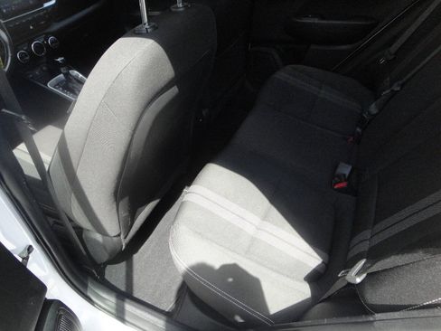 Used 2021 Hyundai Venue SEL FWD image 10