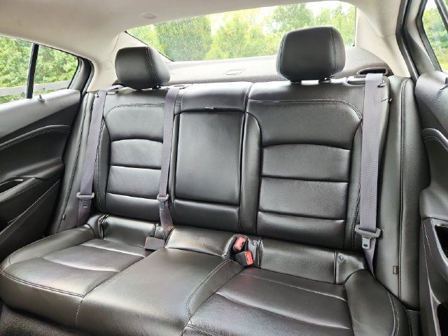 Used 2017 Chevrolet Cruze Premier FWD image 27