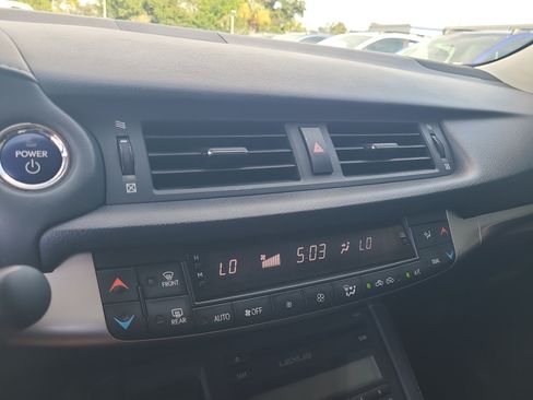 Used 2017 Lexus CT 200h w/ Seat Comfort Package FWD image 21
