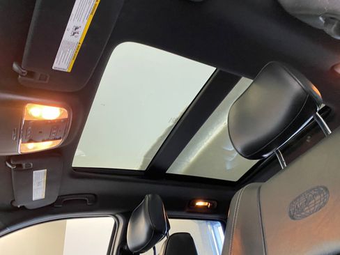 Used 2015 Jeep Grand Cherokee Overland w/ Advanced Technology Group image 15