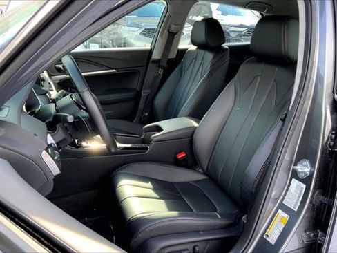 Used 2024 Acura Integra Base image 25