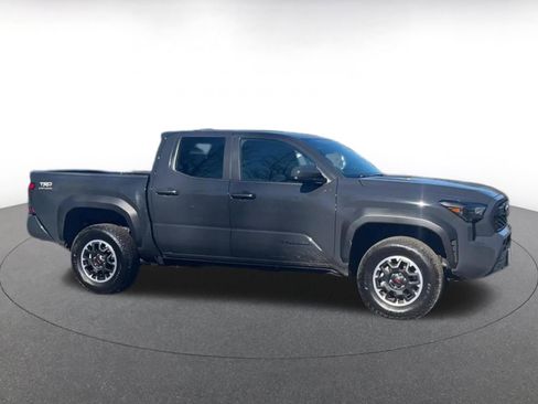 Used 2025 Toyota Tacoma TRD Off-Road image 15