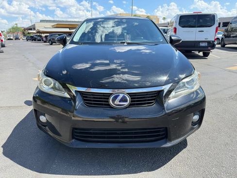 Used 2013 Lexus CT 200h w/ Premium Pkg w/Navigation FWD image 2