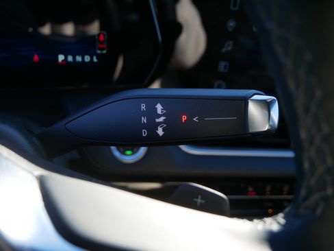 Certified 2025 Chevrolet Equinox LT image 26