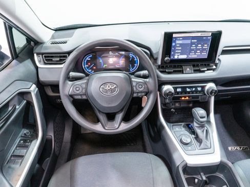 Used 2024 Toyota RAV4 LE image 11