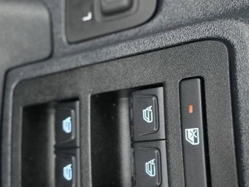 Used 2021 Ford Bronco Base image 23