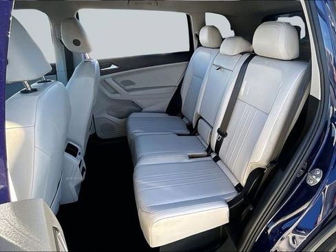 Used 2022 Volkswagen Tiguan SE image 23