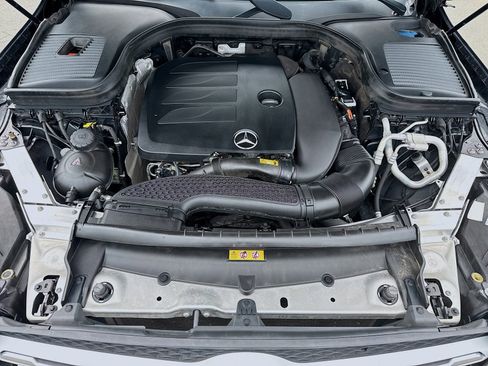 Used 2020 Mercedes-Benz GLC 300 4MATIC image 24