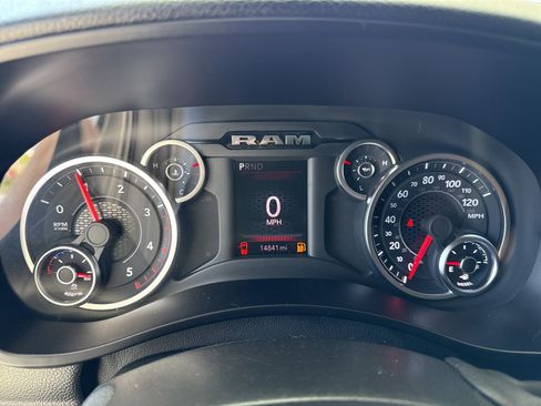 Used 2025 RAM 2500 Big Horn AWD/4WD image 20