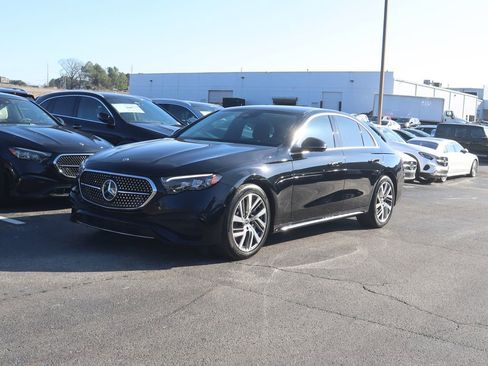 Used 2025 Mercedes-Benz E 450 4MATIC Sedan image 7