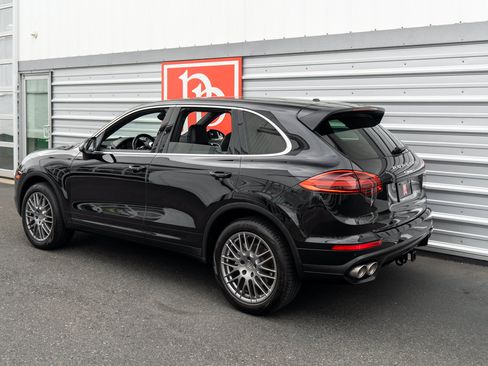 Used 2015 Porsche Cayenne S AWD/4WD image 42