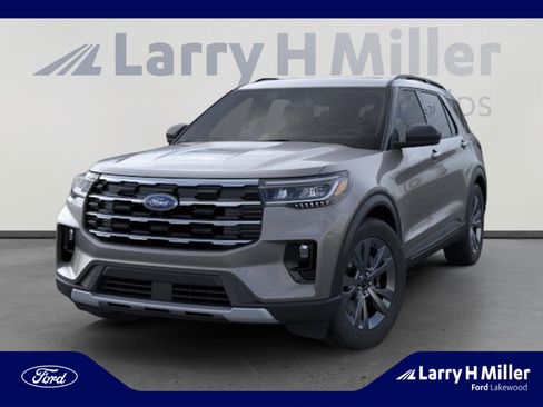 New 2026 Ford Explorer Active image 2