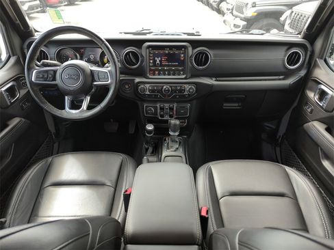 Used 2023 Jeep Wrangler Unlimited Sahara w/ Cold Weather Group image 15