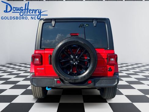 Used 2023 Jeep Wrangler Unlimited Sahara AWD/4WD image 4