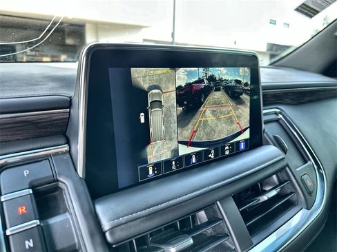 Used 2022 Chevrolet Tahoe Z71 w/ Luxury Package image 29