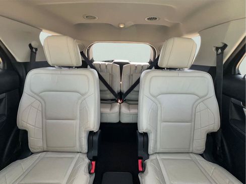 Used 2016 Ford Explorer Platinum AWD/4WD image 22