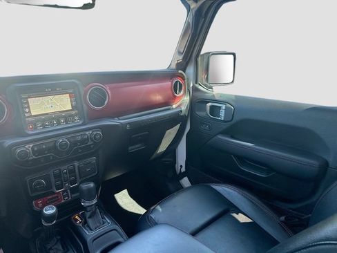 Used 2023 Jeep Wrangler Unlimited Rubicon w/ Cold Weather Group AWD/4WD image 22