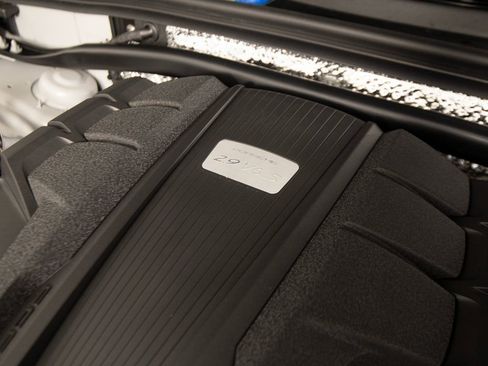 New 2026 Porsche Macan S image 42