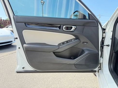 Used 2022 Honda Civic Touring image 10