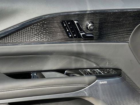 New 2026 Cadillac Lyriq V image 20