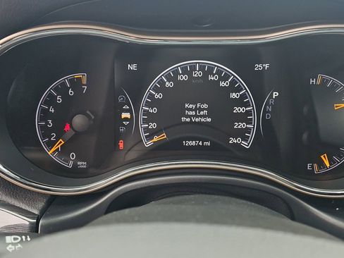 Used 2017 Jeep Grand Cherokee Laredo image 14