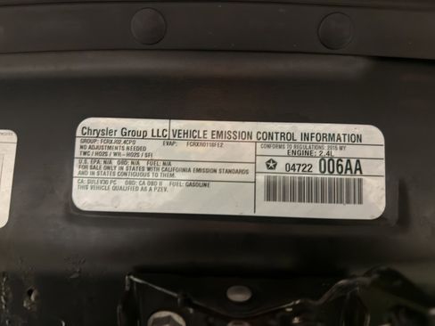 Used 2015 Jeep Cherokee Limited image 34