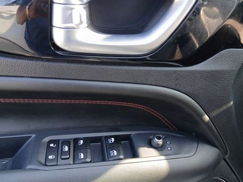 Used 2025 Jeep Compass Trailhawk AWD/4WD image 10