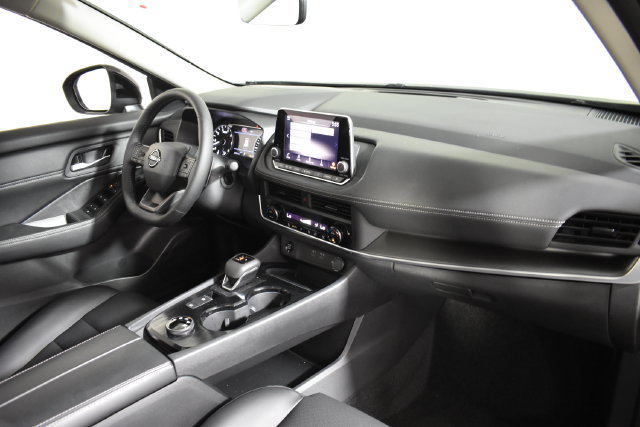 Certified 2026 Nissan Rogue Dark Armor AWD/4WD image 35