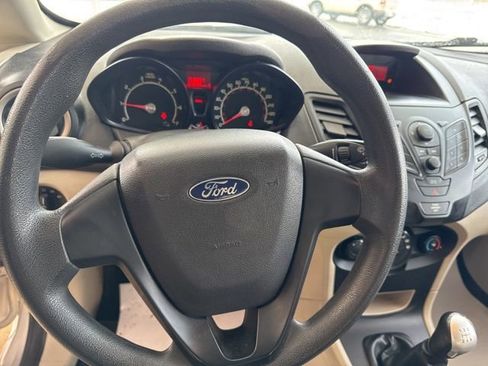 Used 2013 Ford Fiesta S image 18