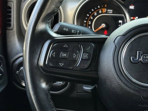 Used 2021 Jeep Gladiator Sport image 14