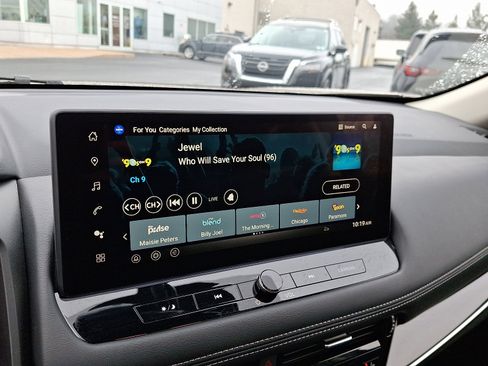 Certified 2025 Nissan Rogue SL w/ Tech Package image 18