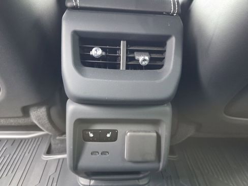 Certified 2025 Cadillac Optiq Sport 2 w/ LPO, Floor Liner Package AWD/4WD image 18