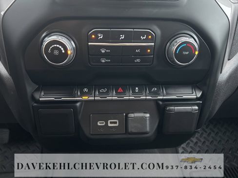 Used 2022 Chevrolet Silverado 1500 Custom image 9
