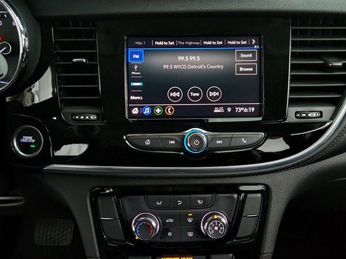 Certified 2022 Buick Encore Preferred AWD/4WD image 21