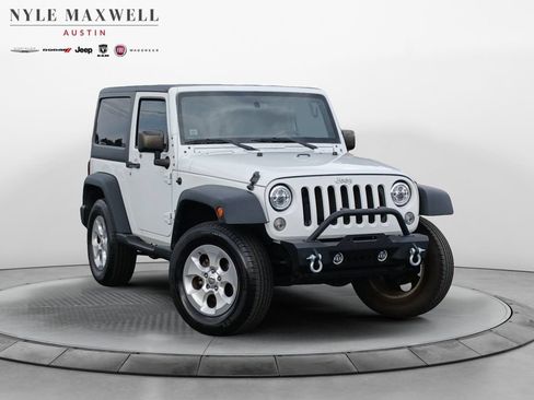 Used 2017 Jeep Wrangler Sport AWD/4WD image 2