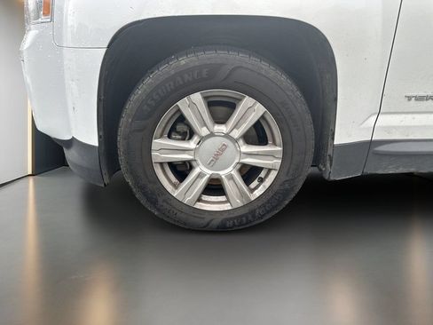 Used 2015 GMC Terrain SLE AWD/4WD image 8