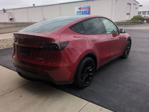 Used 2023 Tesla Model Y Long Range AWD/4WD image 5