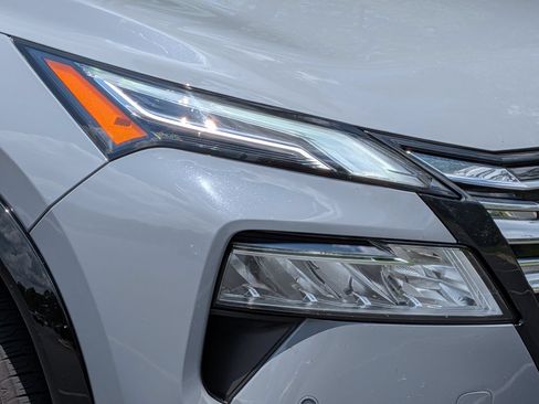 Used 2024 Nissan Rogue Platinum AWD/4WD image 26
