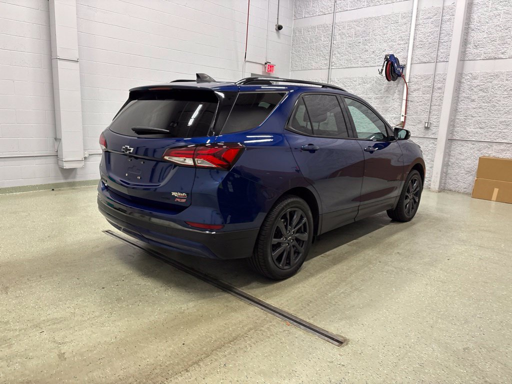 Used 2022 Chevrolet Equinox RS w/ RS Leather Package AWD/4WD image 4