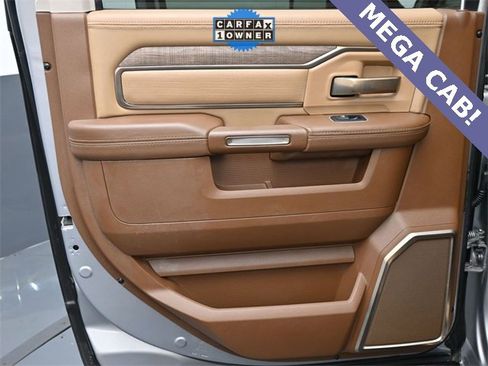 Used 2023 RAM 3500 Limited image 15