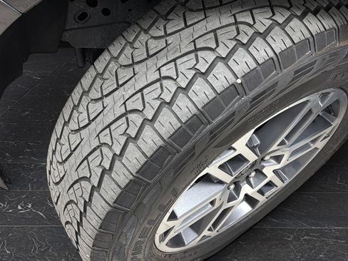 Used 2025 Ford Expedition Max Active AWD/4WD image 42