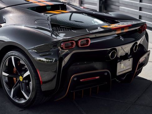 Used 2023 Ferrari SF90 Stradale image 13