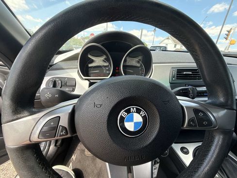 Used 2005 BMW Z4 2.5i RWD image 11