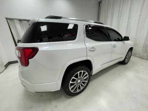 Used 2023 GMC Acadia Denali AWD/4WD image 4