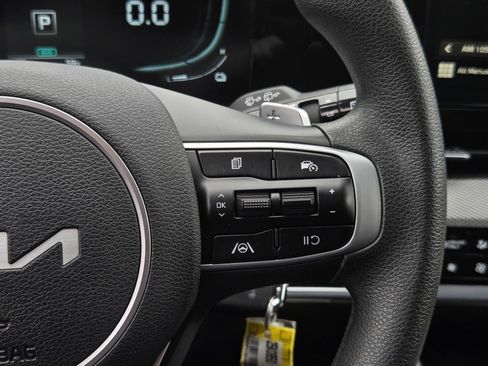 Used 2025 Kia Sportage LX image 20