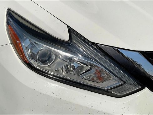 Used 2018 Nissan Altima 2.5 SV image 25